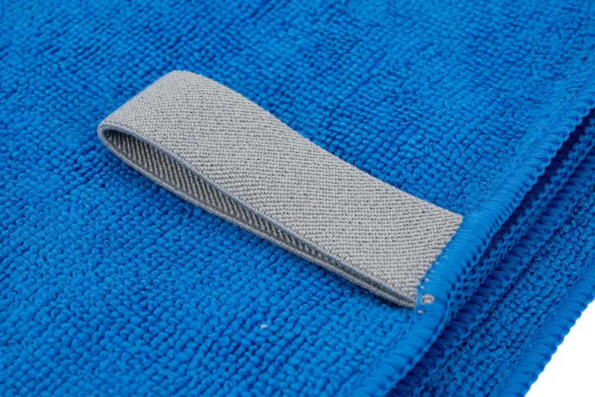 Mały ręcznik z mikrofibry 160 g/m² HUGH